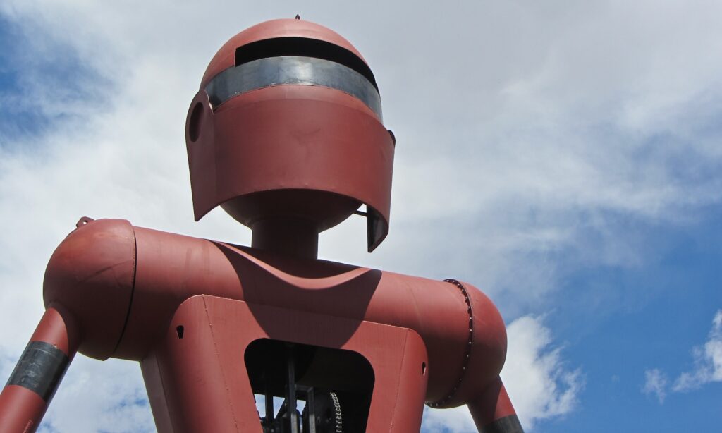 La importancia de adoptar nuevas tecnologías en los negocios, sobre todo la IA.